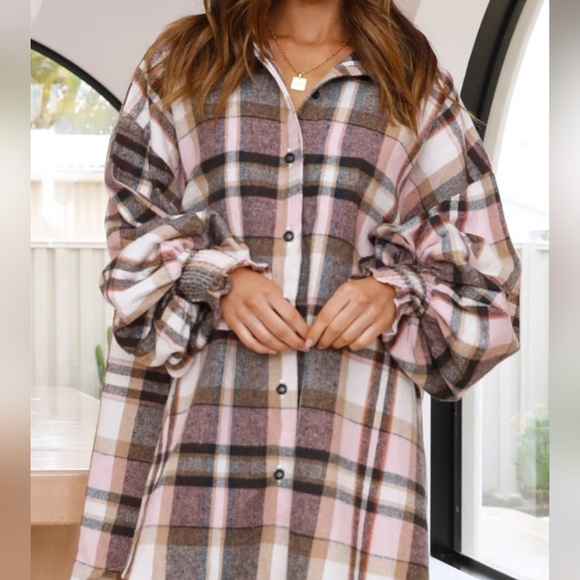 Fall in Love with Plaid Lantern Sleeve Shirt - Picture 4 of 7